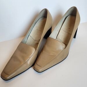 Vintage Lauren Ralph Lauren Tan Women's Heels